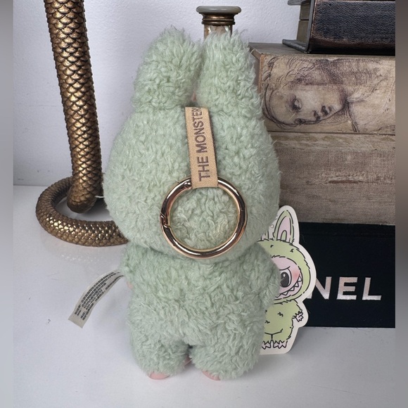 Pop Mart Exciting Macaron Labubu Green Grape - Picture 2 of 4